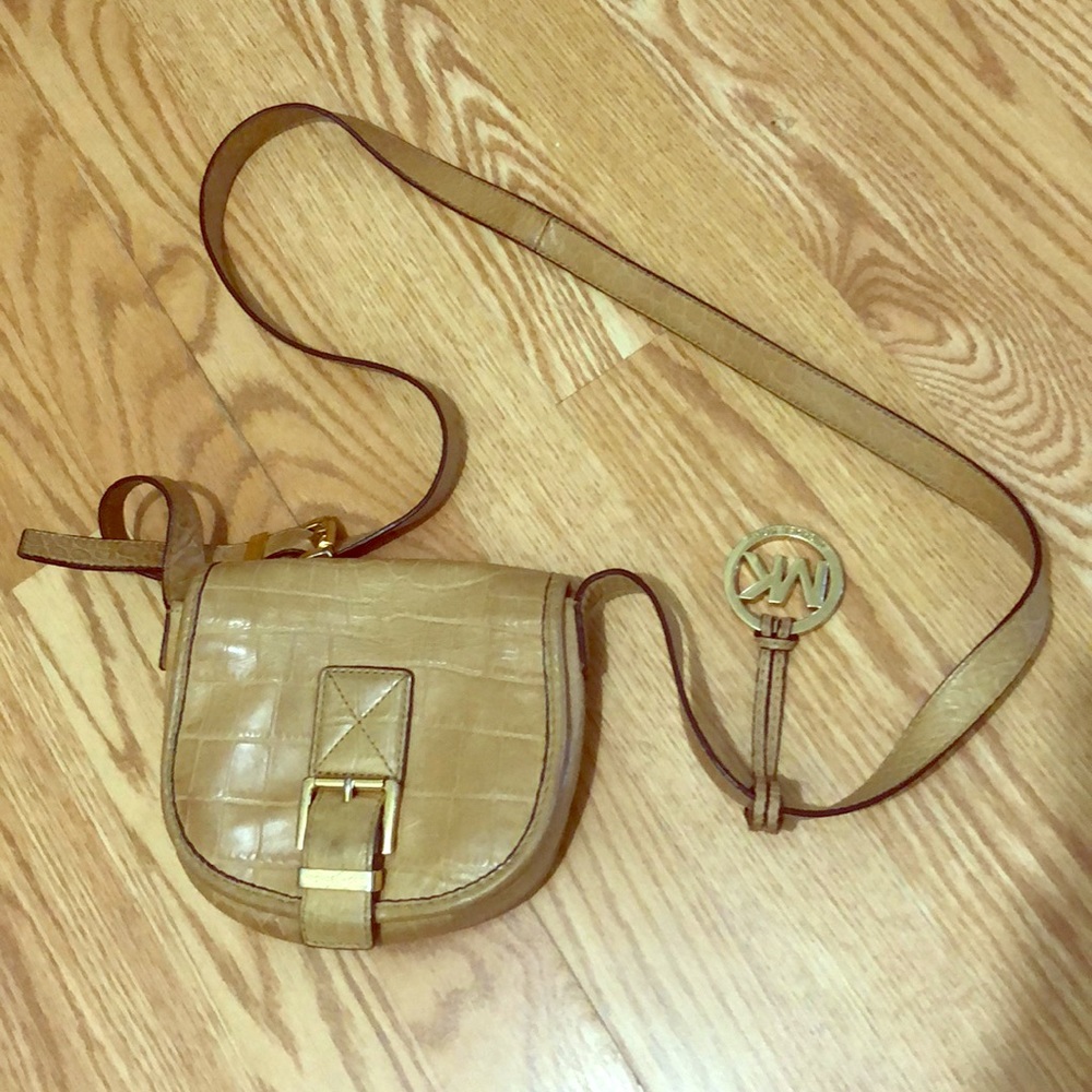 Tan Michael Kors Crossbody Bag